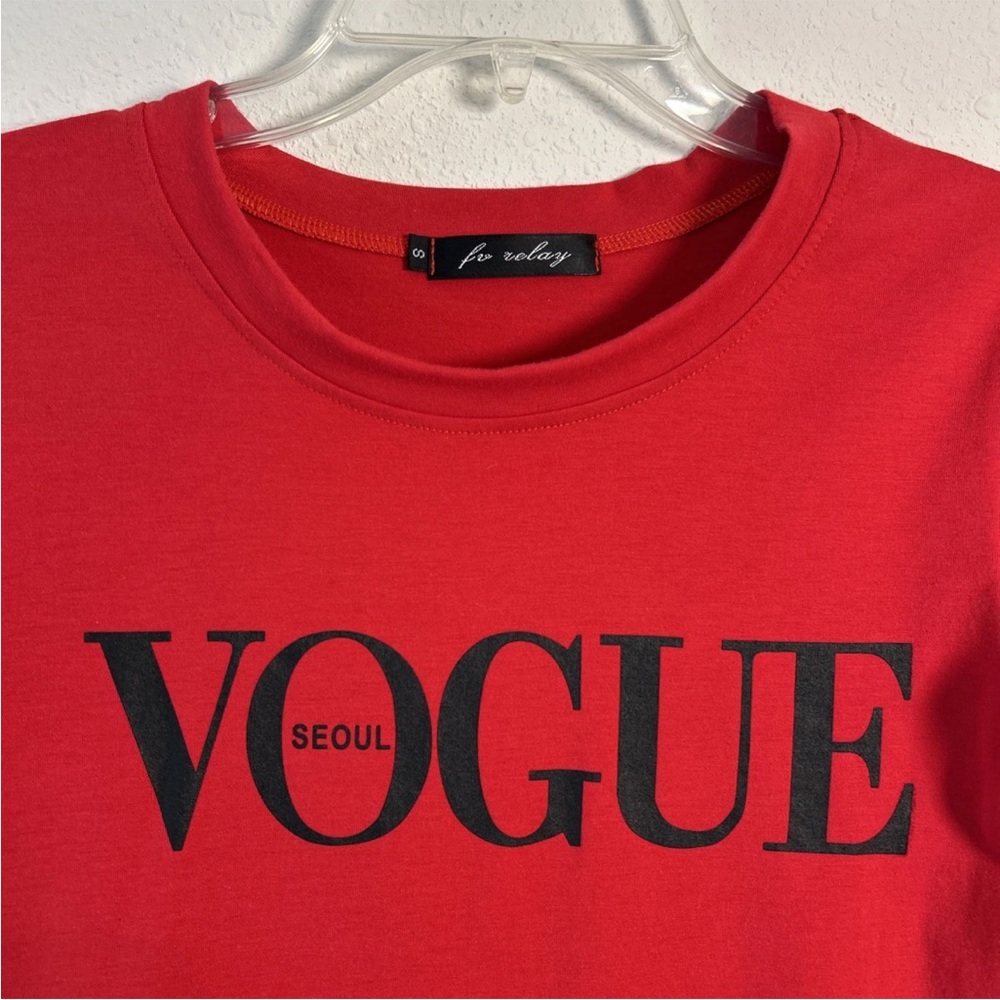 Vogue Seoul Korea Women’s Size Small Red Short Sleeve T-Shirt FV Relay - Picture 2 of 10